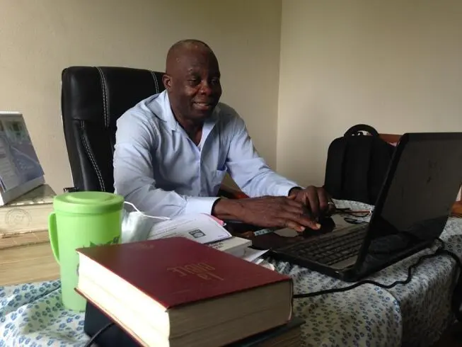 Ɖa-caa Ɖajaa: Ɖɛzɩyʋ / Mr Dadja: Traducteur 